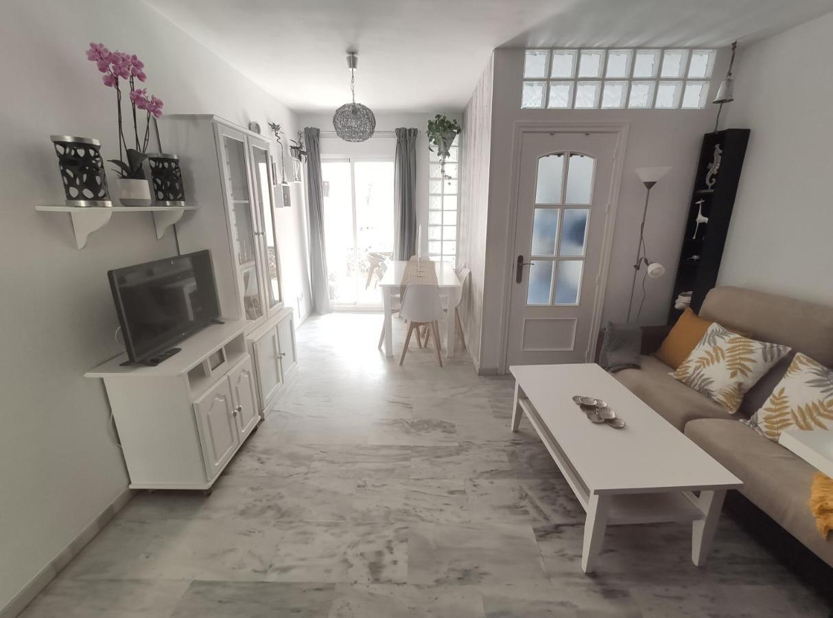 Ferienwohnung Apartamento Nuevo A 50 M. De La Playa Morche Exterior foto