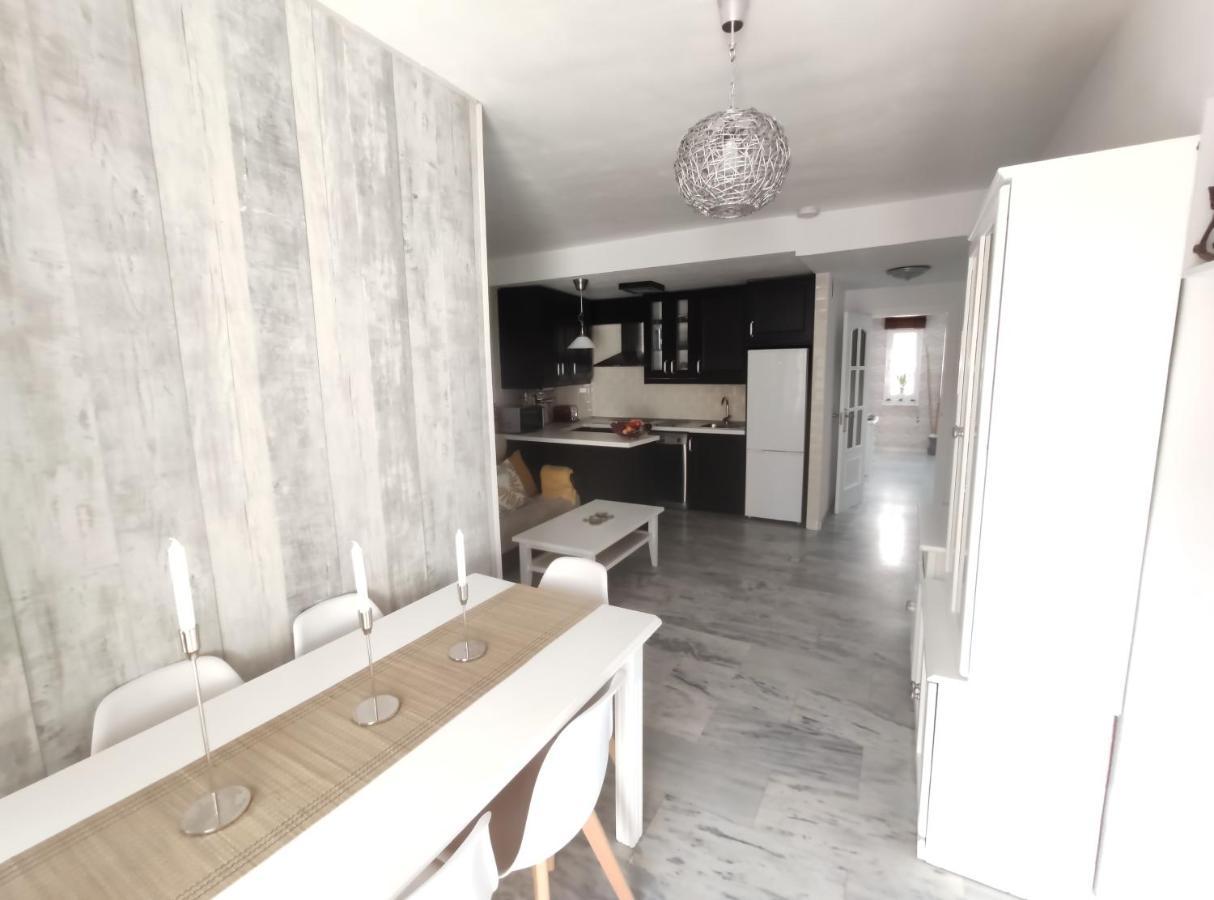 Ferienwohnung Apartamento Nuevo A 50 M. De La Playa Morche Exterior foto